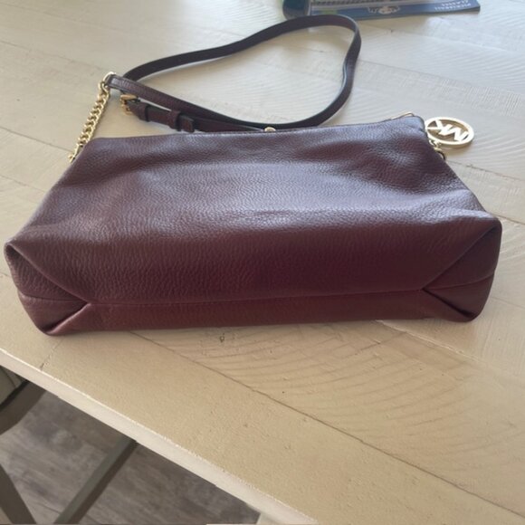 MICHAEL KORS JET SET CHAIN MESSENGER CROSSBODY LEATHER MERLOT/GOLD NWOT - Picture 8 of 16